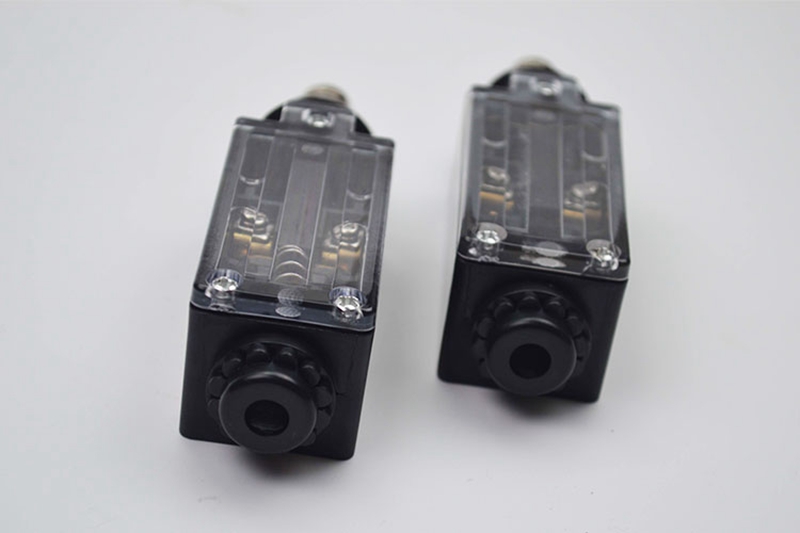 3pcs/lot Travel Switch UKS UKT - đánh giá và giá Travel Accessories Manufacturer