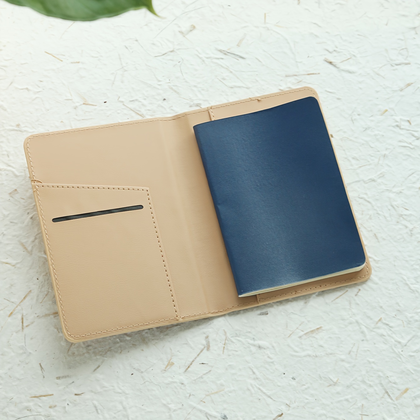 Custom Initial Letter Passport - đánh giá và giá Travel Accessories Hong Kong